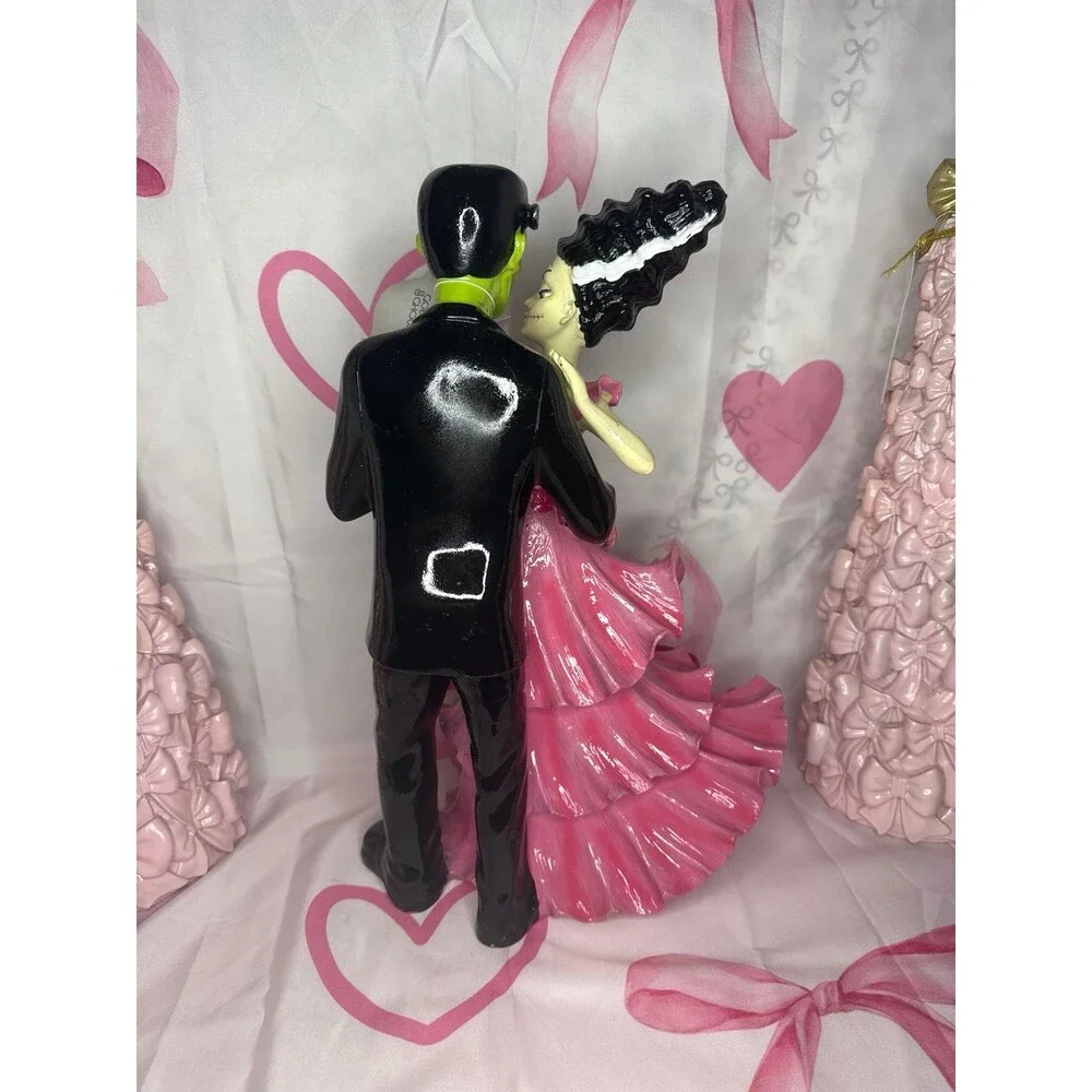 Goblin & Ghoul Dancing Frankenstein And Beautiful Bride